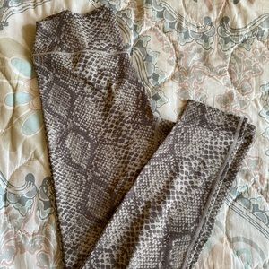 Balance Athletica Boa Leggings